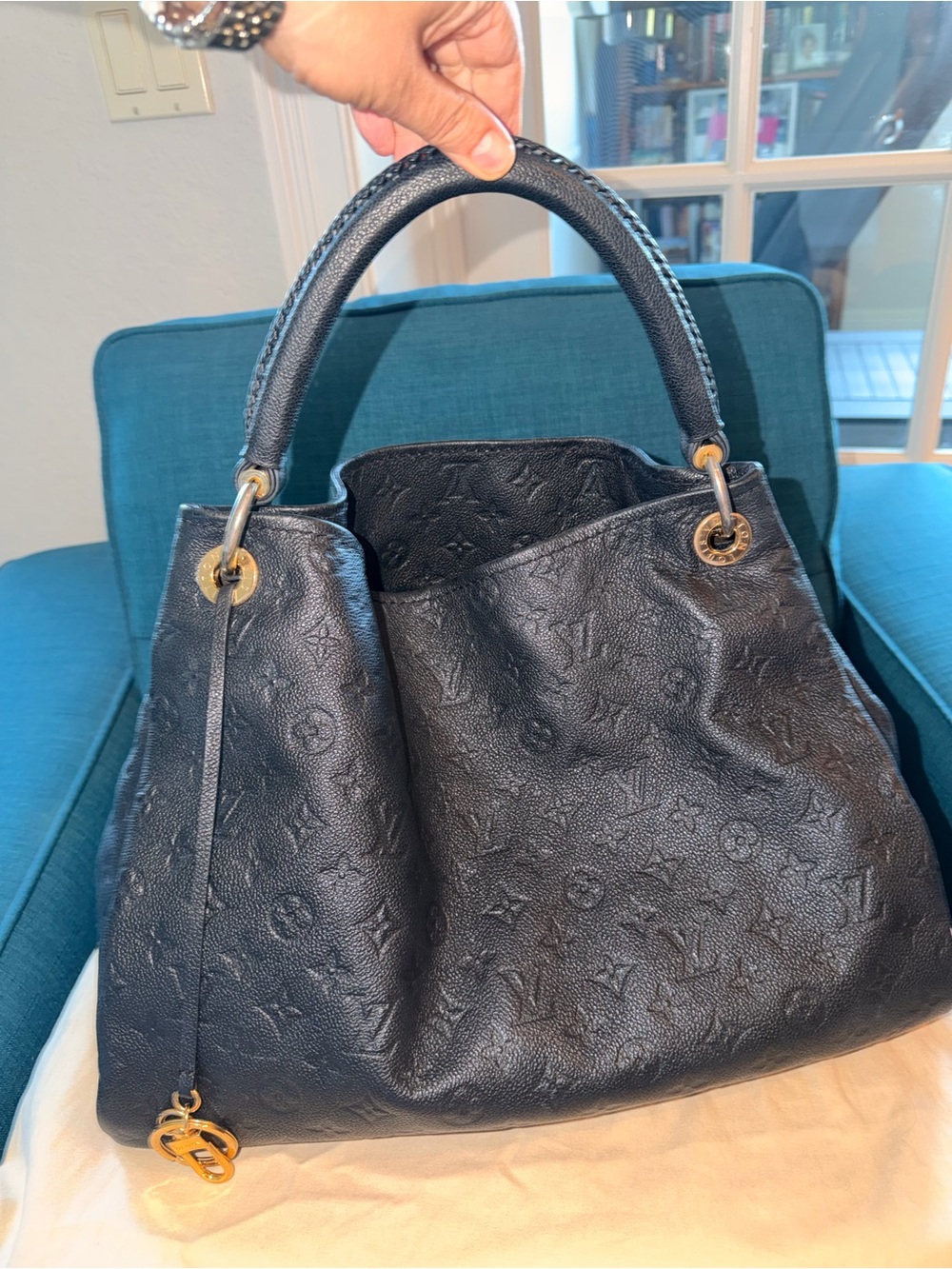 Authentic Louis Vuitton Artsy MM Monogram Empreinte Leather Full Set